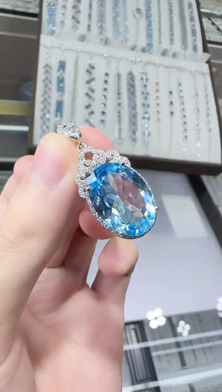 颈饰托帕石银S925镶嵌13*18mm22ct