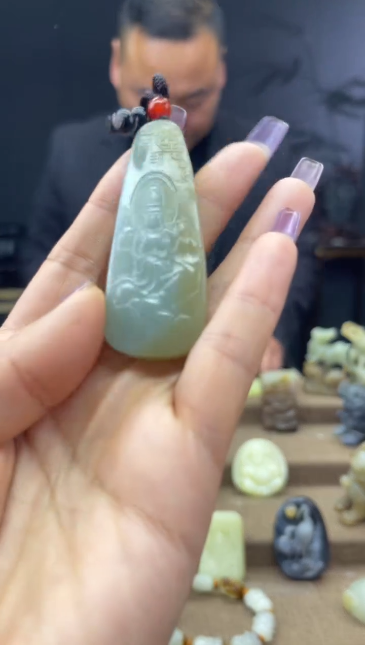 颈饰未镶嵌和田玉1