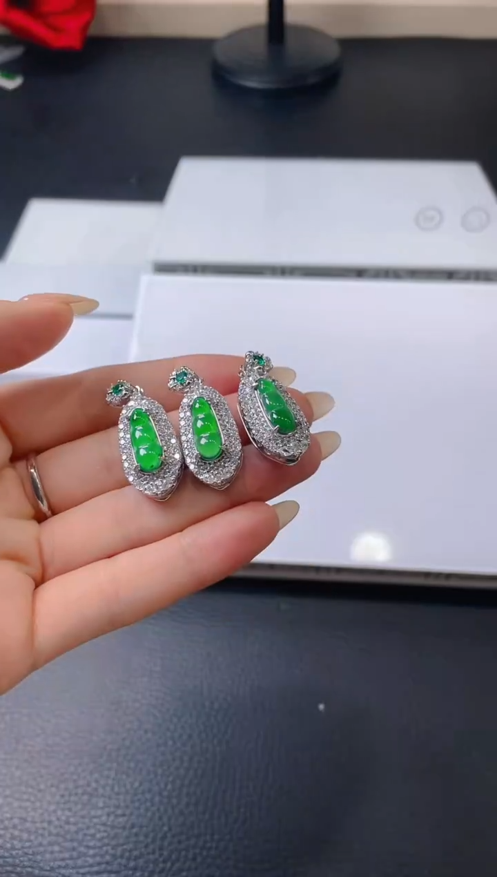 【闪购商品】翡翠吊坠(不含链)合金/557883/多样性发一