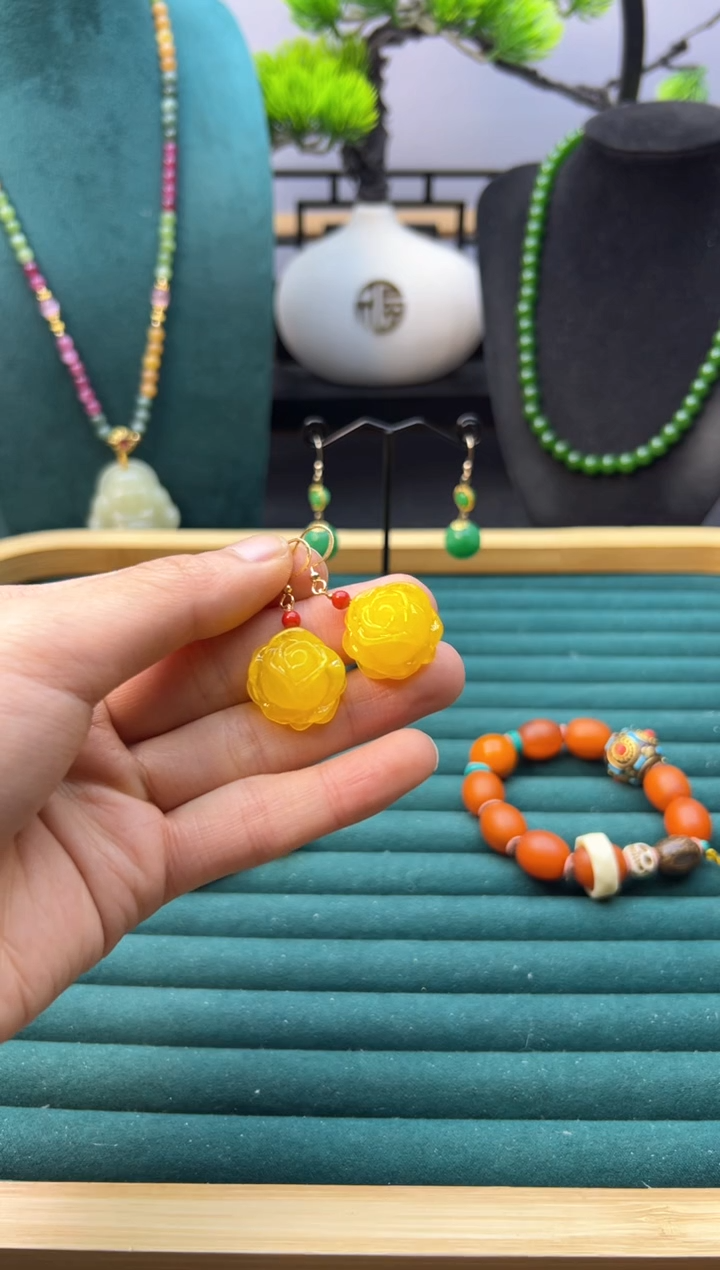 【闪购商品】蜜蜡耳饰14K金镶嵌E246