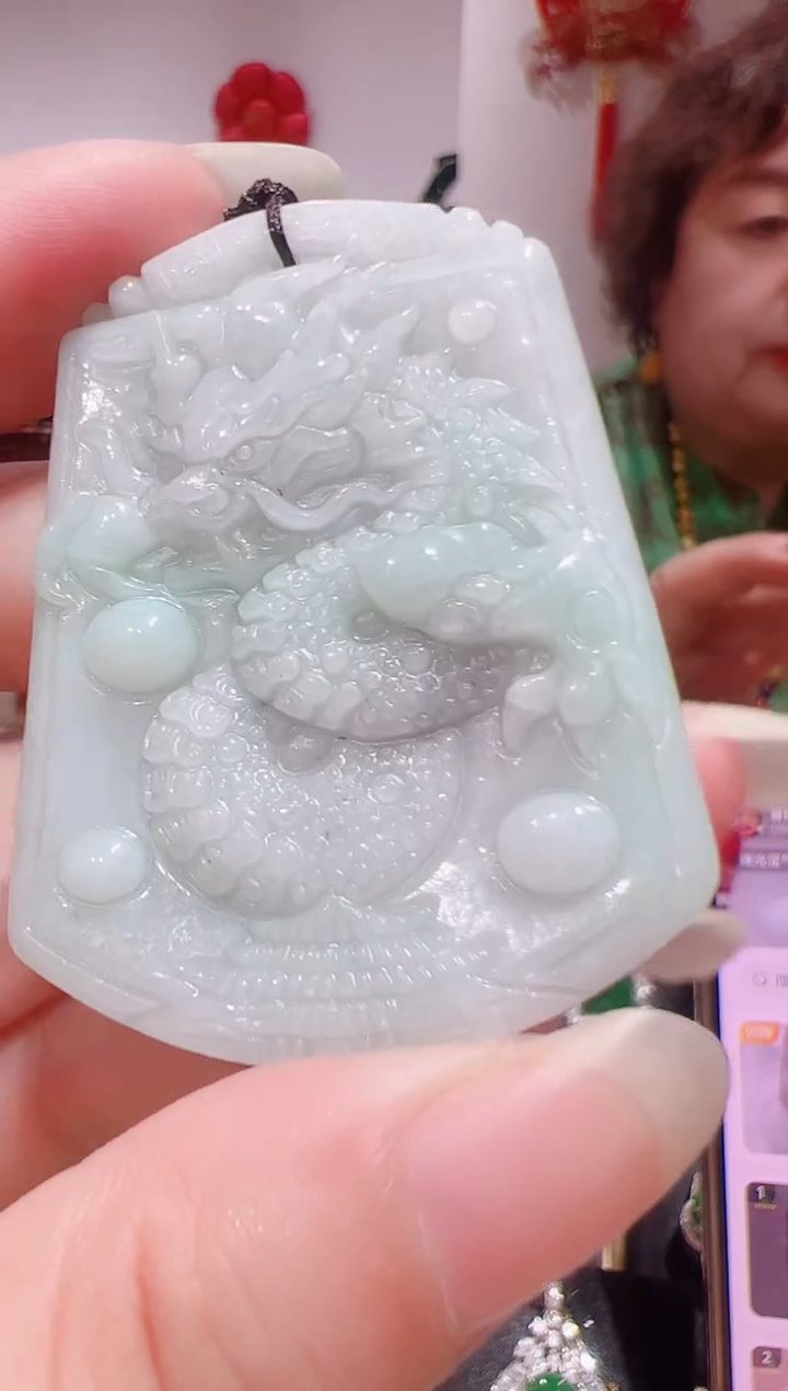 翡翠未镶嵌颈饰202580628