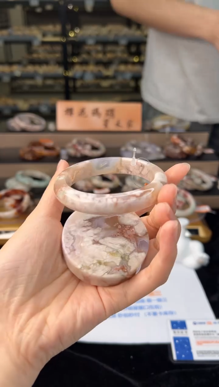 石英质玉未镶嵌手镯56圈口（赠送镯心）32105