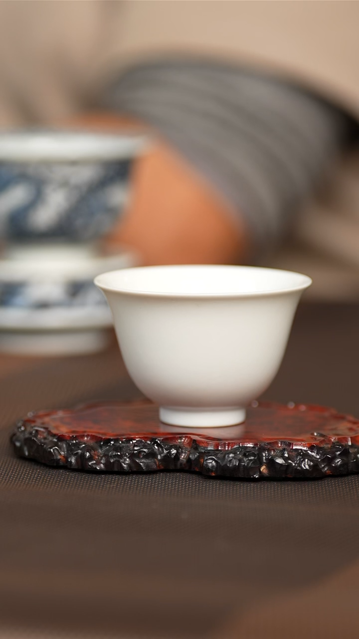 景德镇纯手工纯手绘 素胎小单杯  容量80