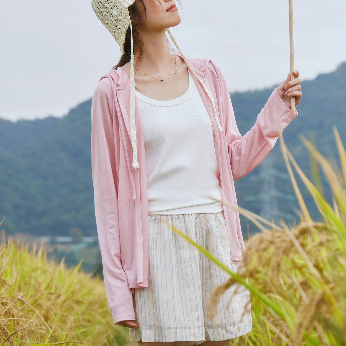 10V812（聚水潭）轻薄防晒衣透气舒适户外休闲宽松皮肤衣女士长袖