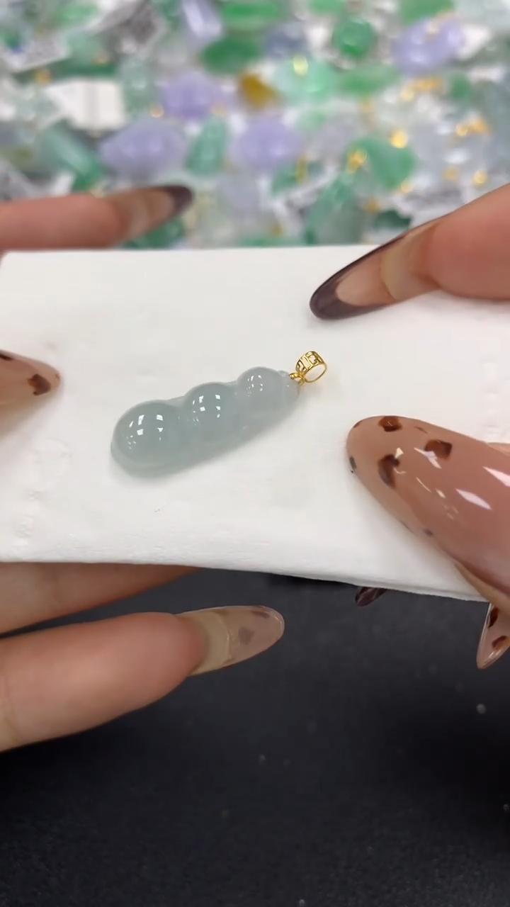 颈饰18K金镶嵌翡翠a货假一赔三支持复检百元上9元证书费自理