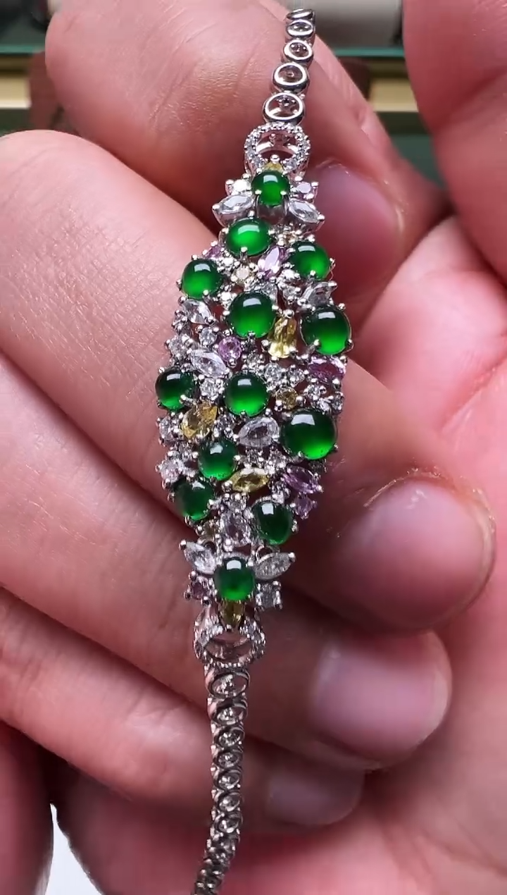 【闪购商品】翡翠颈饰18K金镶嵌翡翠颈饰