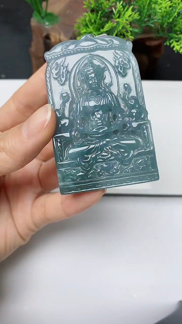 【闪购商品】翡翠颈饰未镶嵌          