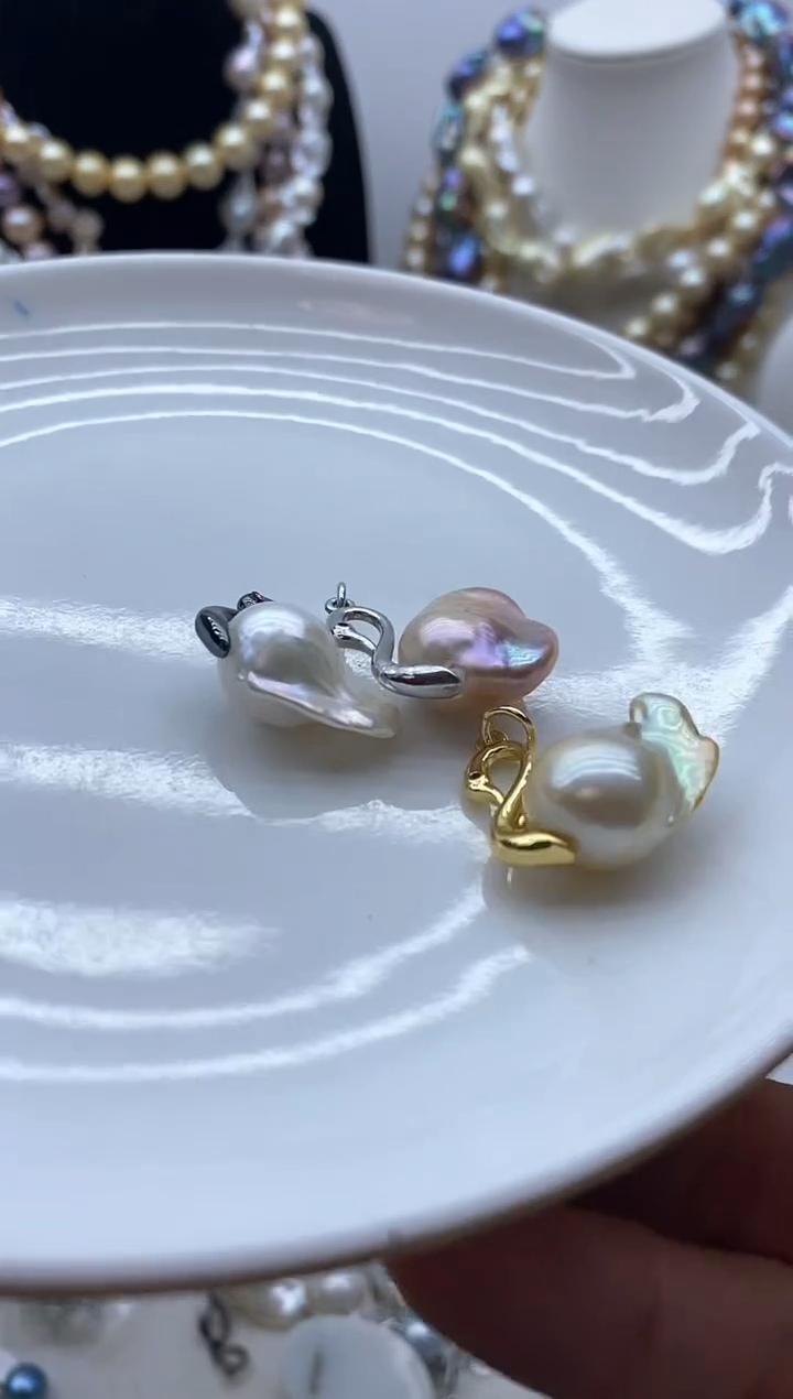 【闪购商品】淡水珍珠颈饰钛钢99