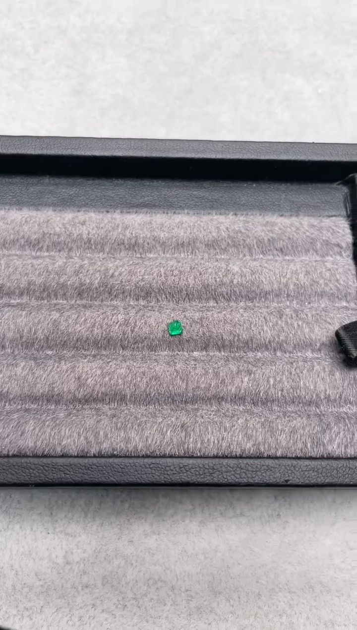 【闪购商品】祖母绿裸石未镶嵌0.16ct糖塔