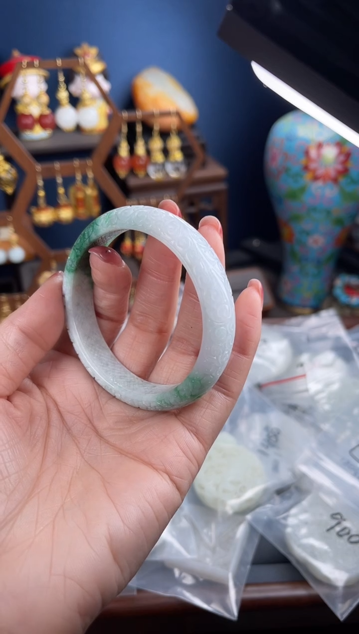 未镶嵌挂件翡翠A***e，120402翡翠手镯