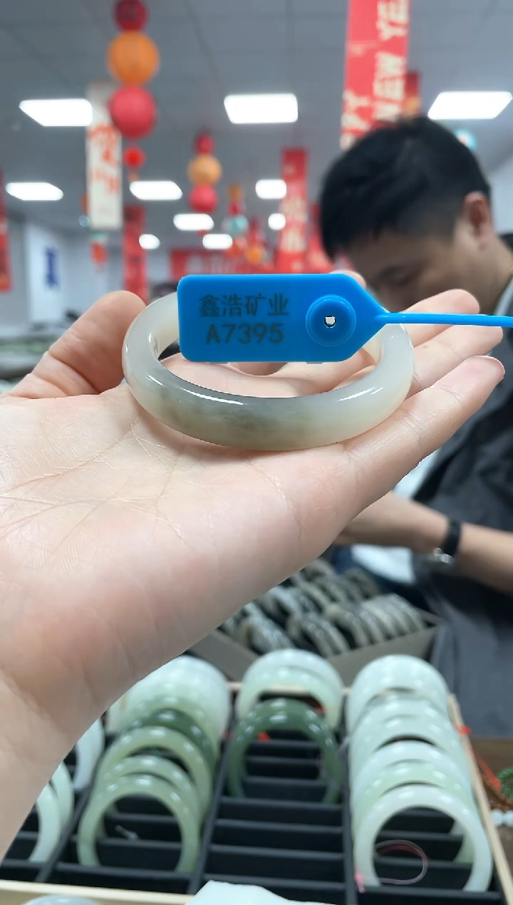 【闪购商品】和田玉手镯未镶嵌圈55 A7395 烟紫手镯一条