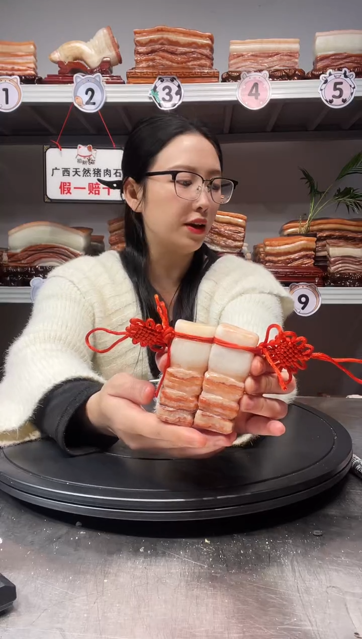 【闪购商品】天然石材柳州猪肉石