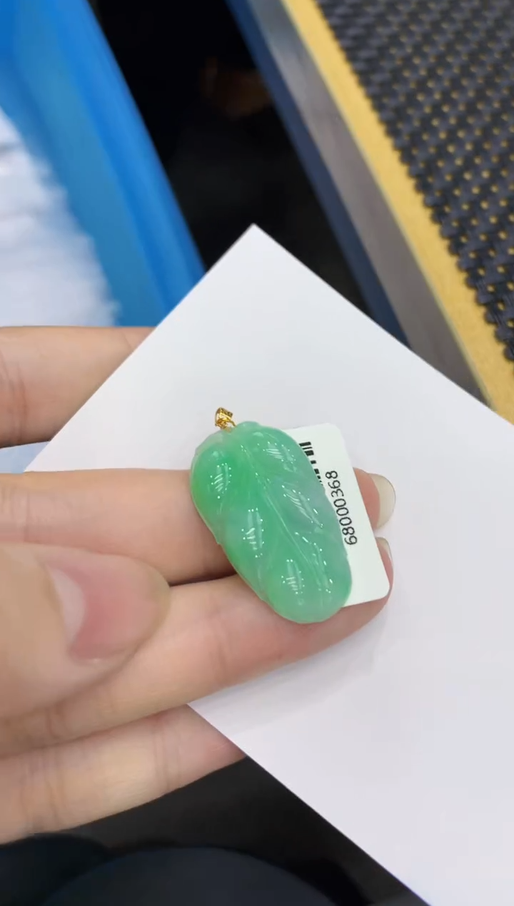 【闪购商品】翡翠颈饰18K金镶嵌8888888888