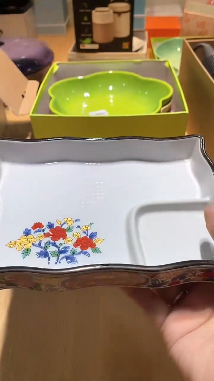 【闪购商品】瓷片锅碗瓢盆一件不剩