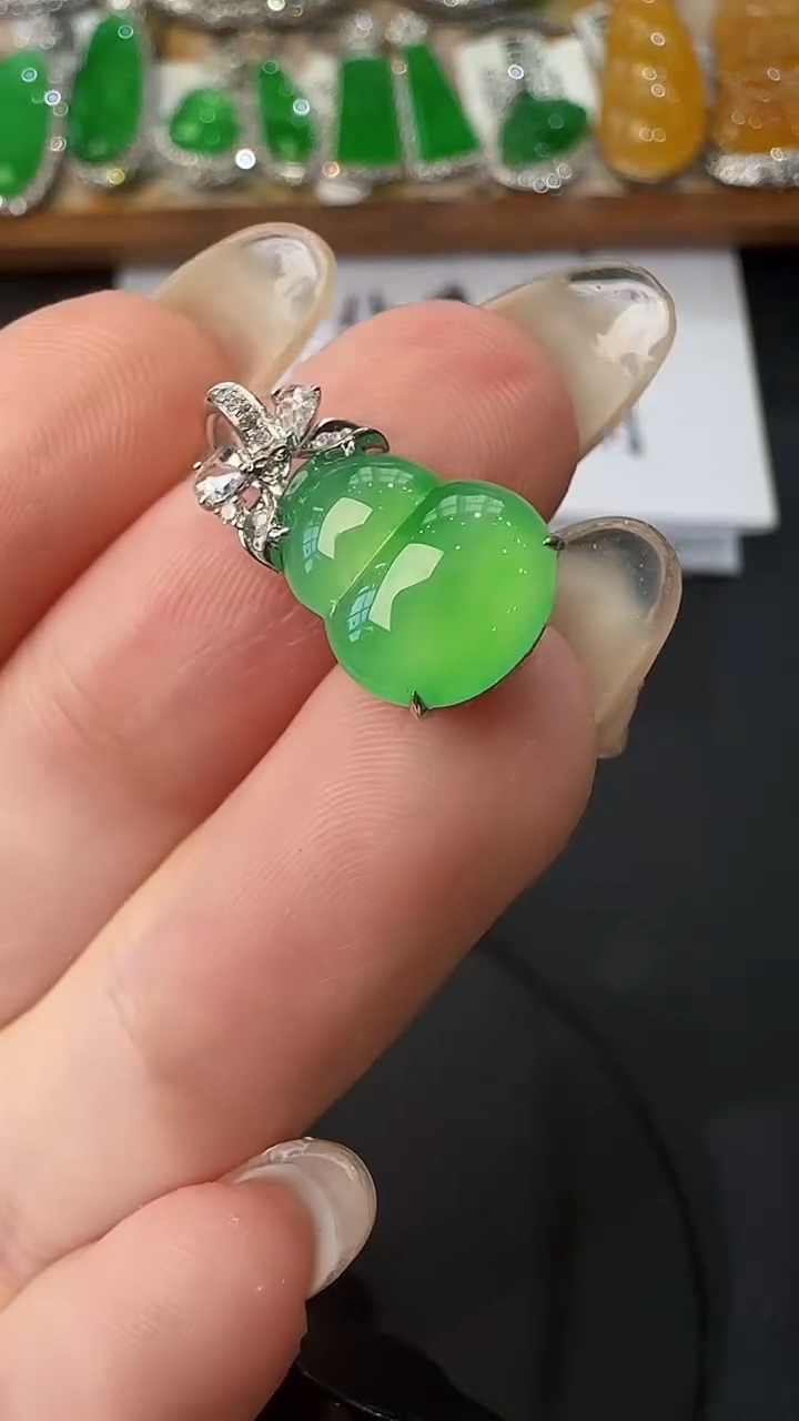 翡翠18K金镶嵌吊坠(不含链)13