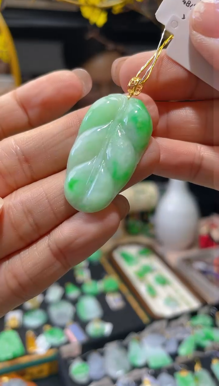 【闪购商品】翡翠颈饰18K金镶嵌假一赔三