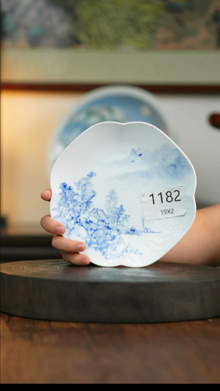 盘景德镇釉下五彩手绘餐具1182