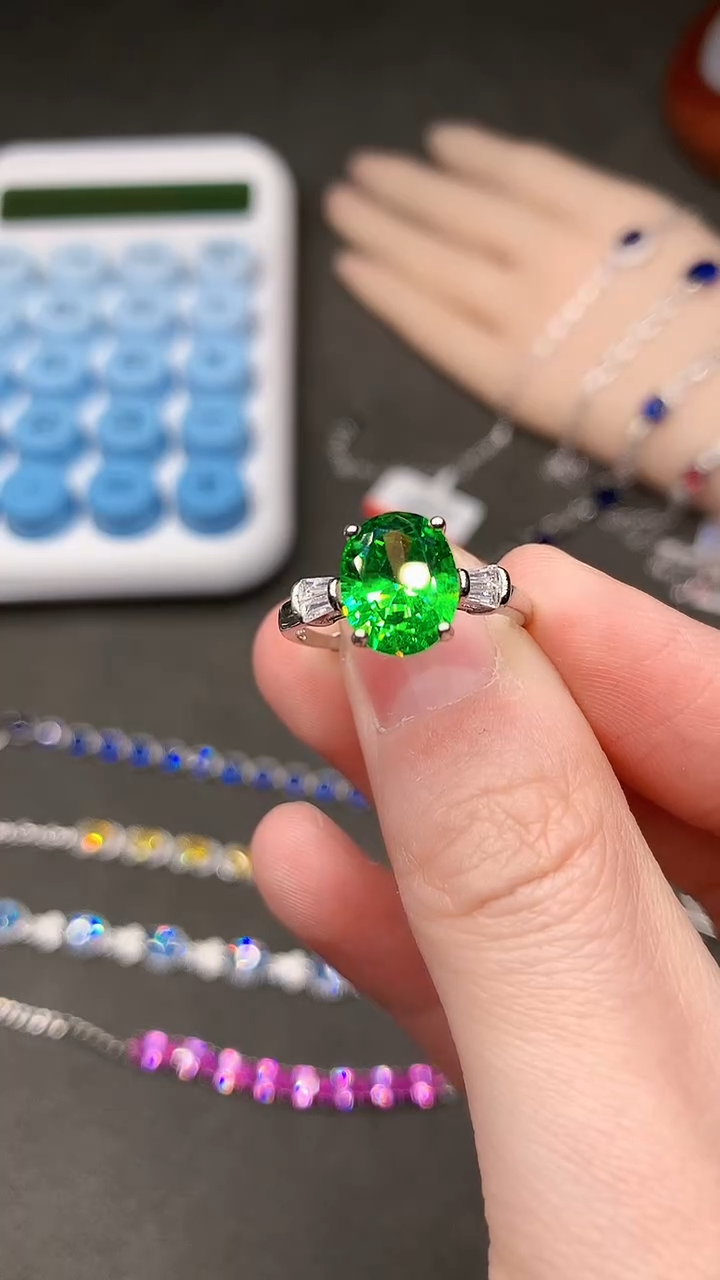 【闪购商品】石榴石戒指银S925镶嵌....