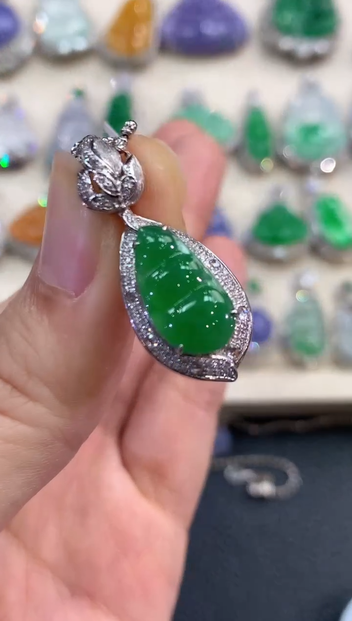 【闪购商品】翡翠吊坠(不含链)18K金镶嵌D22 