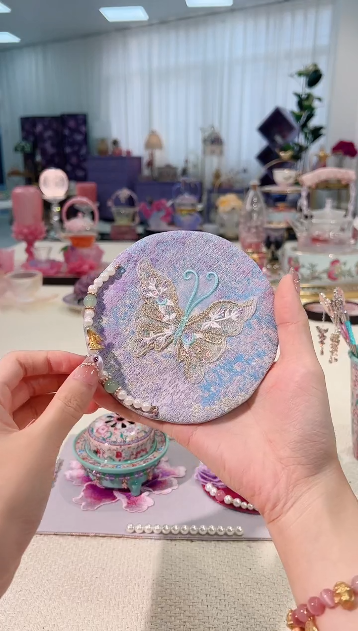 YCQ---串珠蝴蝶杯垫--新款看图