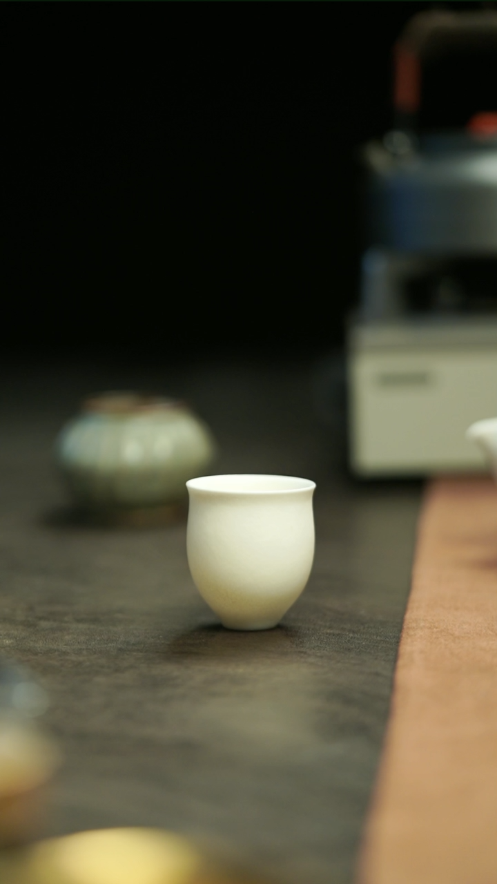 【闪购商品】云龙霜白釉玉兰杯