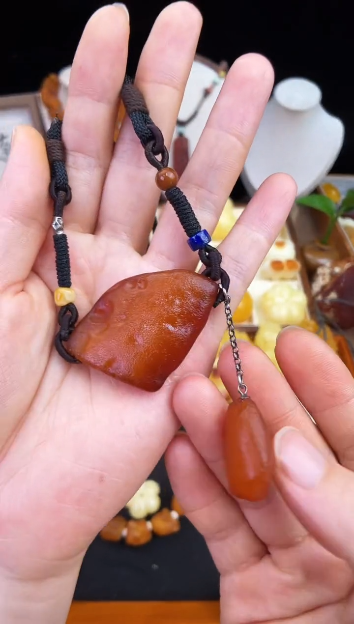 琥珀未镶嵌珠宝奇石柒月