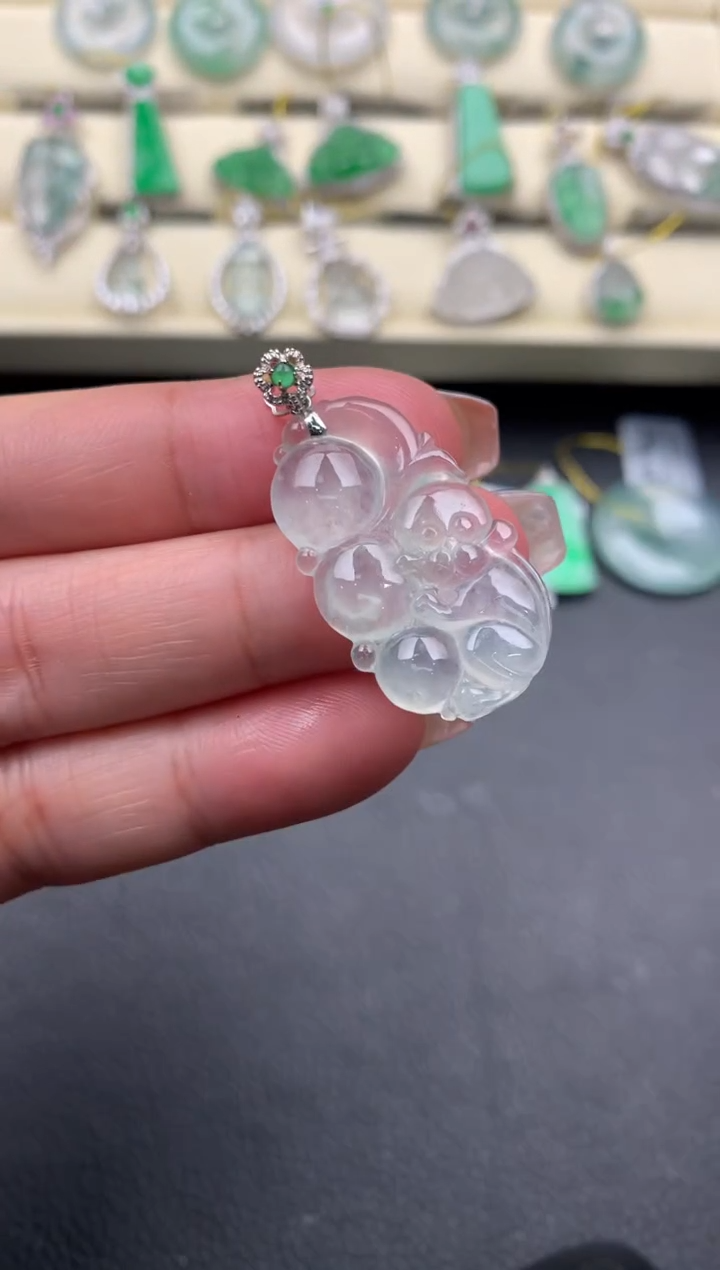 【闪购商品】翡翠颈饰18K金镶嵌D402....