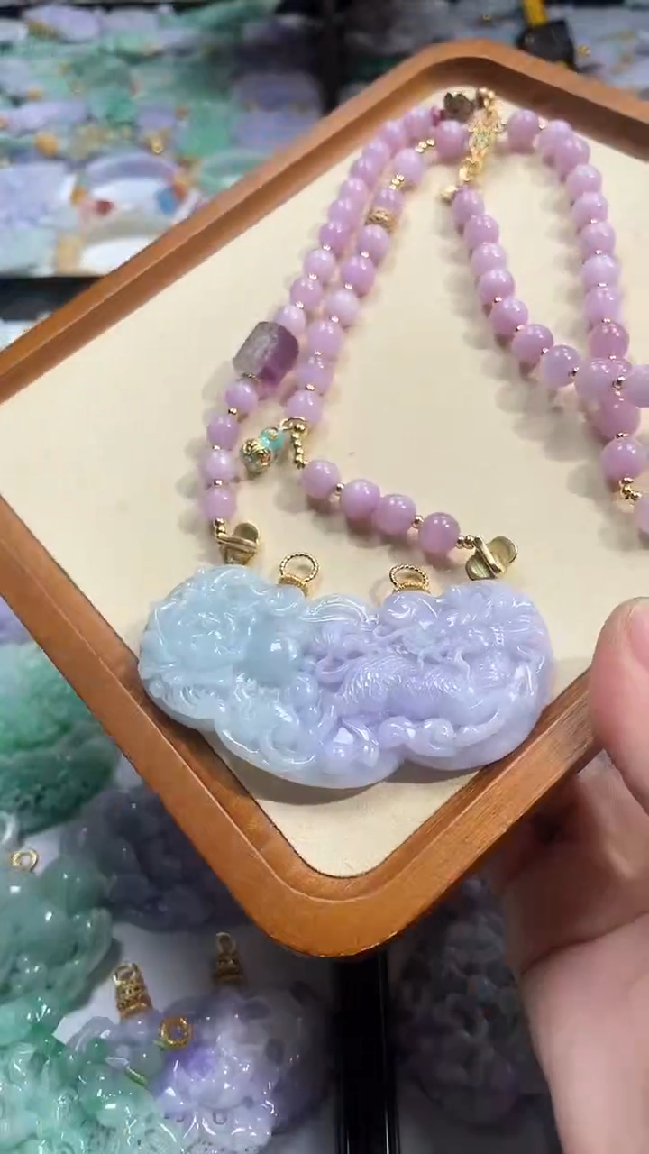 【闪购商品】翡翠颈饰未镶嵌吊坠