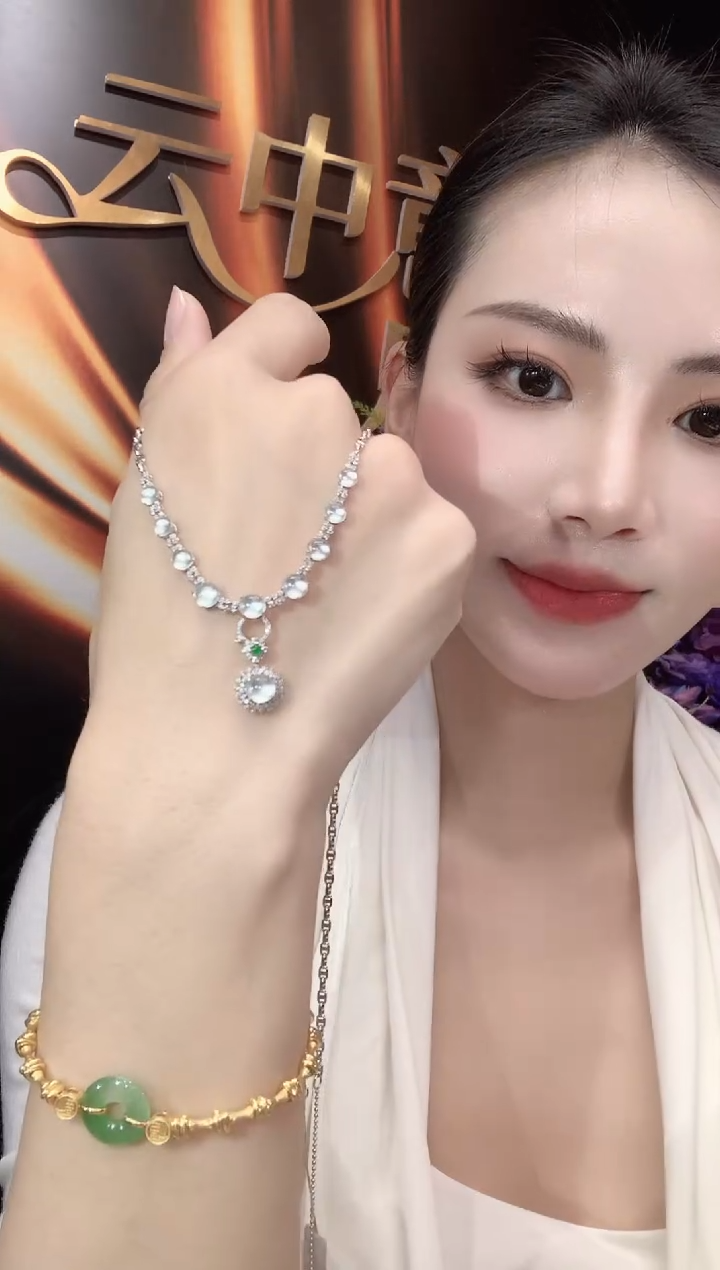 套链18K金镶嵌翡翠A33 多样性发一件