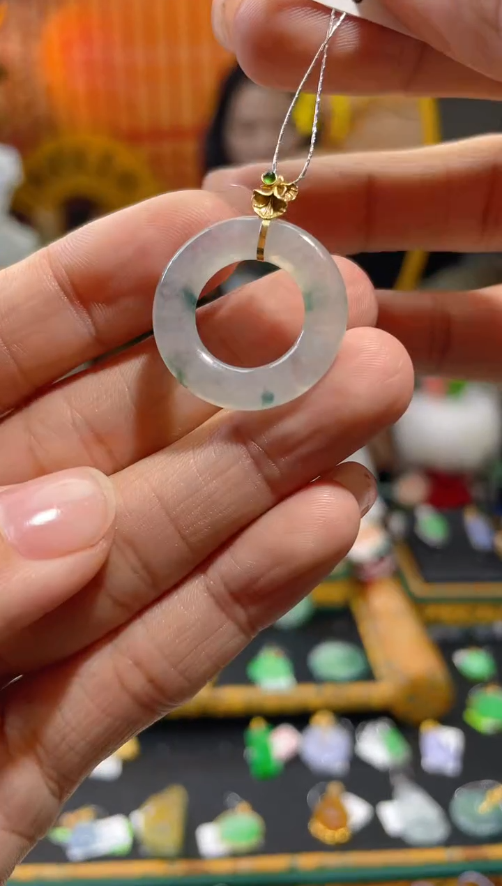 【闪购商品】翡翠颈饰18K金镶嵌假一赔三