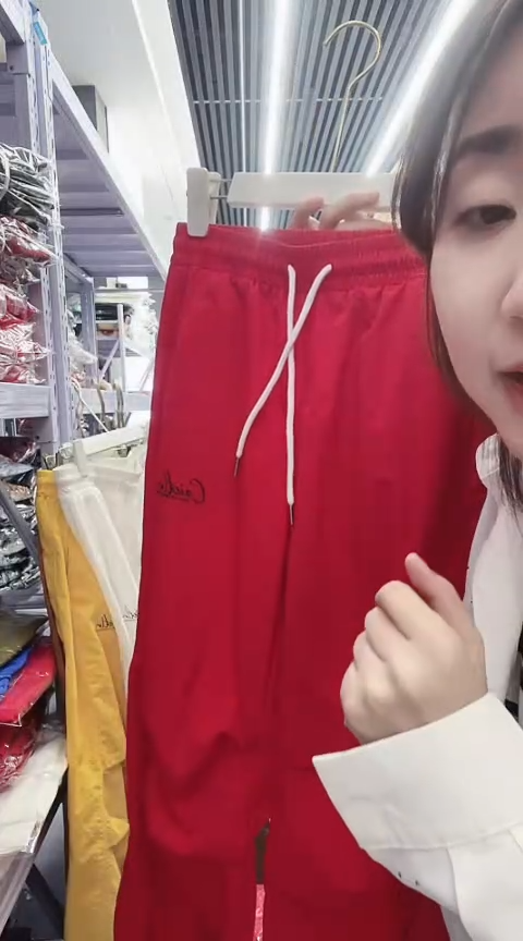 闪电购精品女装2615红S