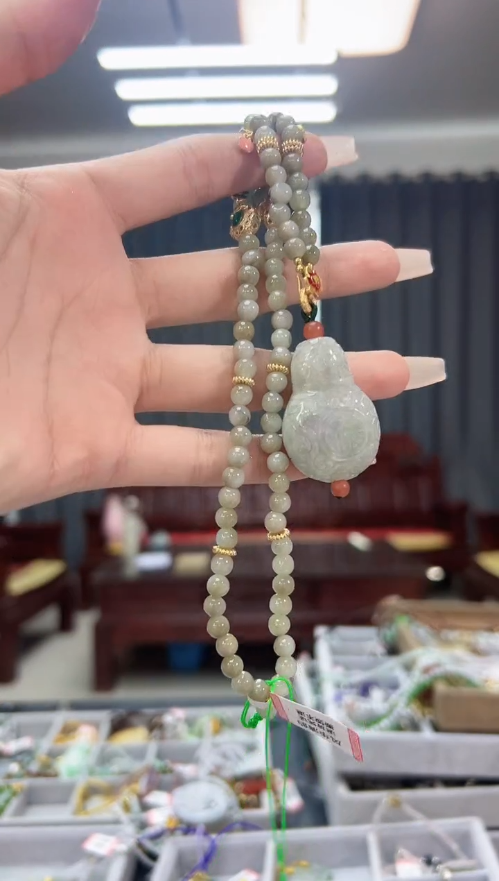 翡翠未镶嵌颈饰翡翠葫芦吊坠