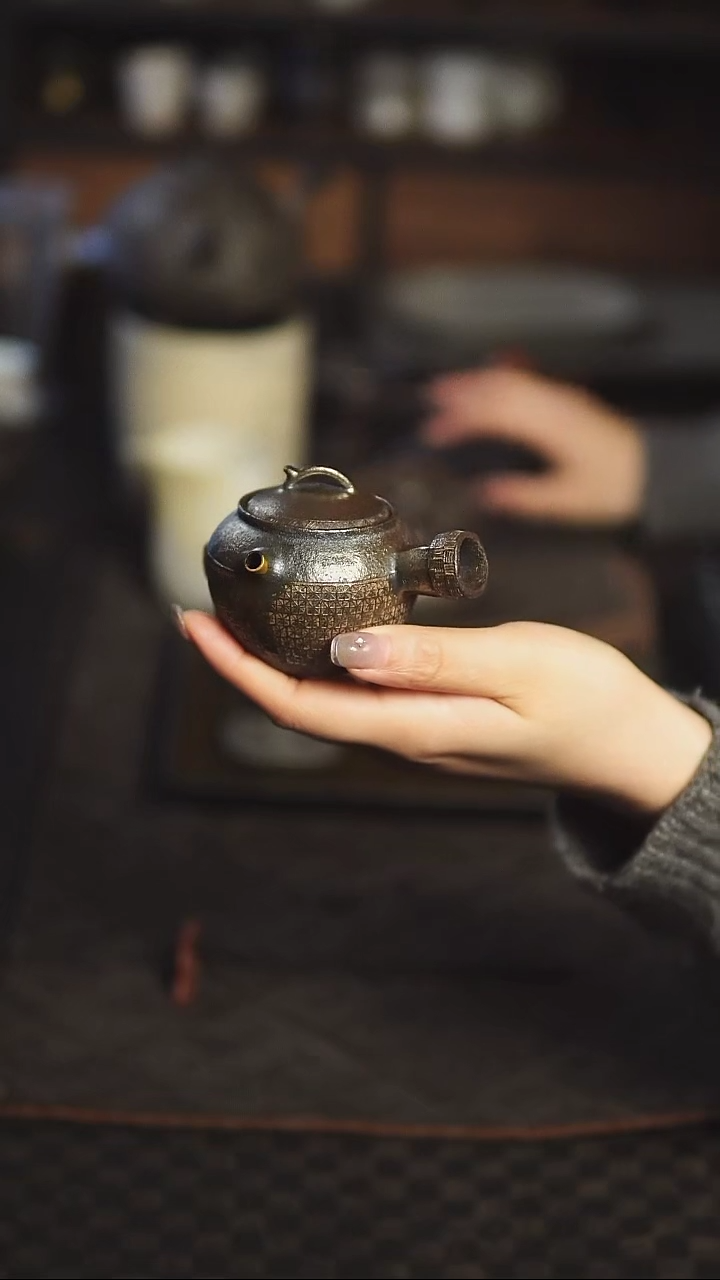 【闪购商品】潘正手作侧把紫砂壶