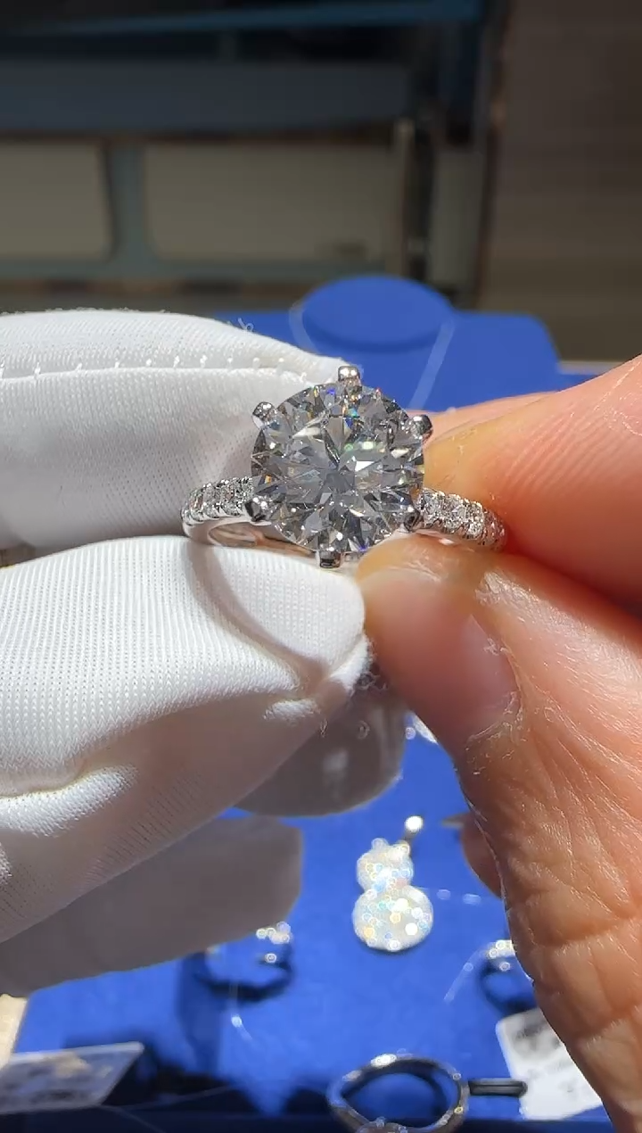 铂Pt950镶嵌实验室培育钻石戒指/指环2克拉六爪戒指