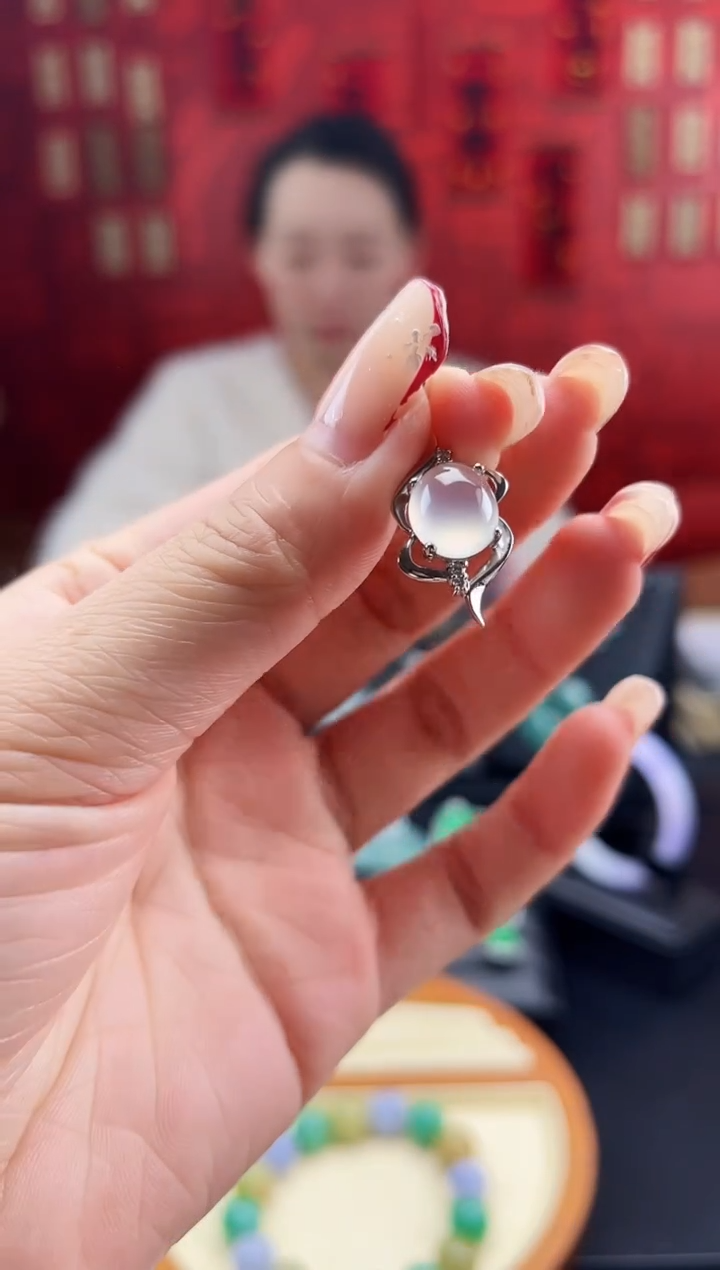 【闪购商品】翡翠颈饰18K金镶嵌吊坠