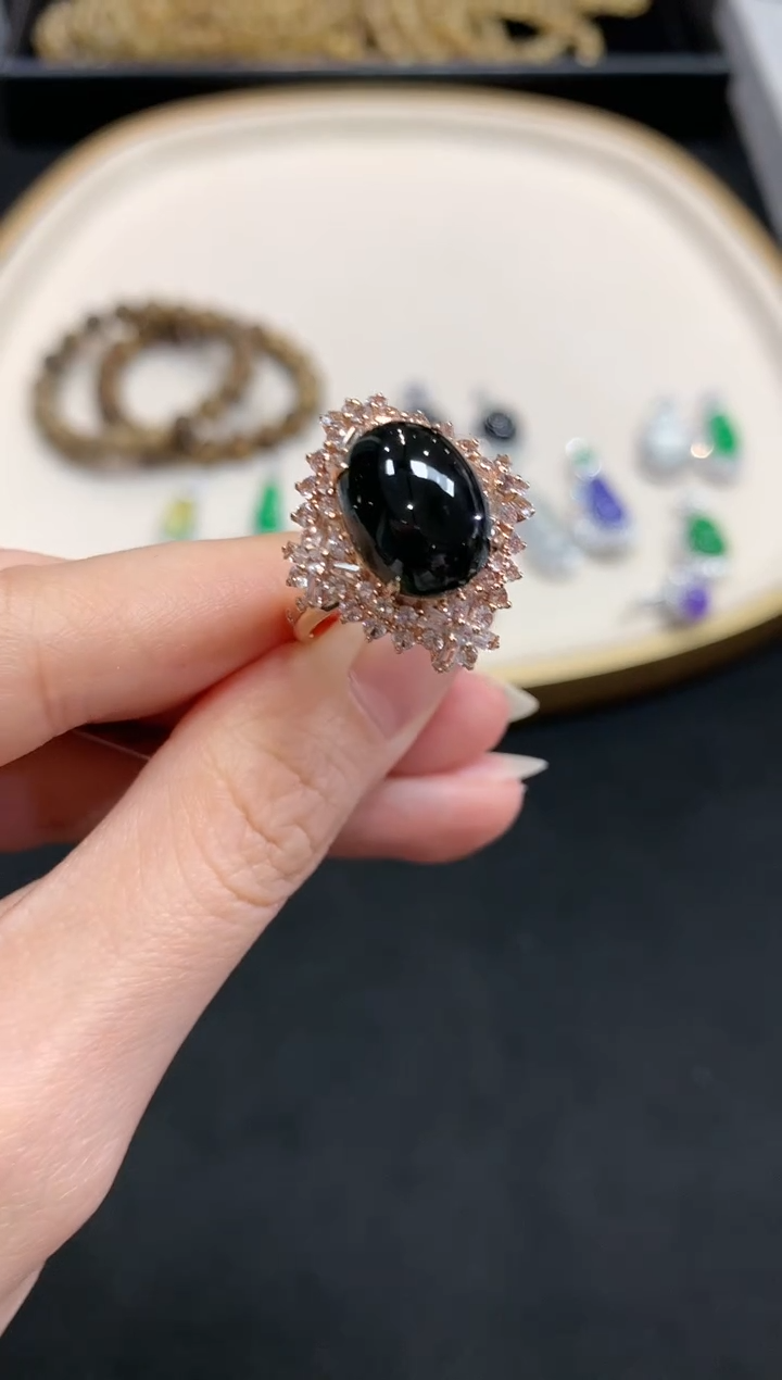 【闪购商品】翡翠戒指18K金镶嵌W413|9800