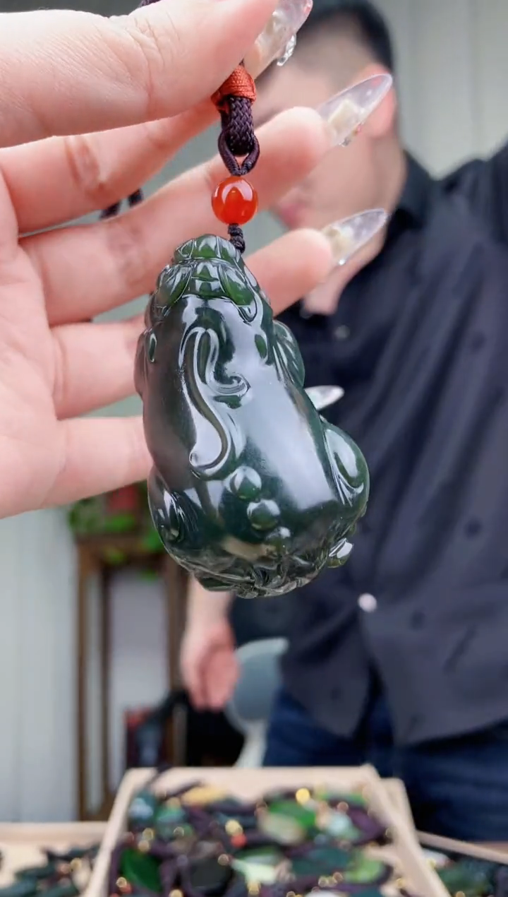 【闪购商品】和田玉挂件未镶嵌拍一发一，多样性发货！