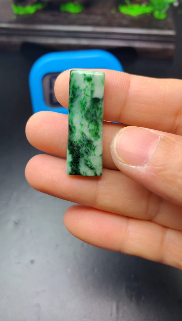 颈饰未镶嵌翡翠沉*料子