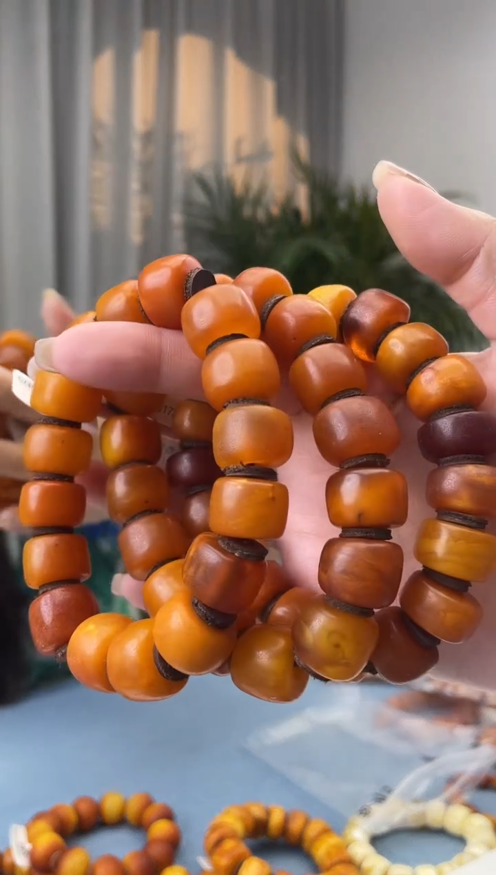 【闪购商品】未镶嵌蜜蜡珠宝奇石假一罚十，微瑕多样性发一件038.16