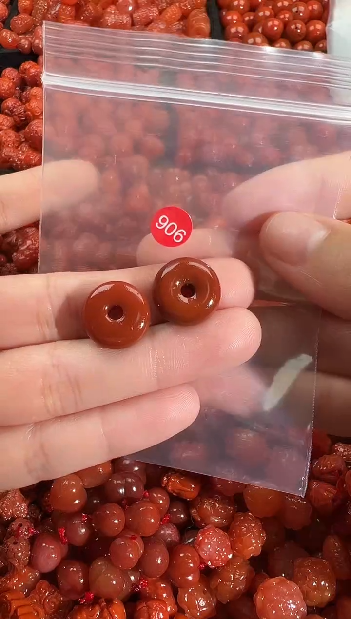 颈饰未镶嵌南红玛瑙1