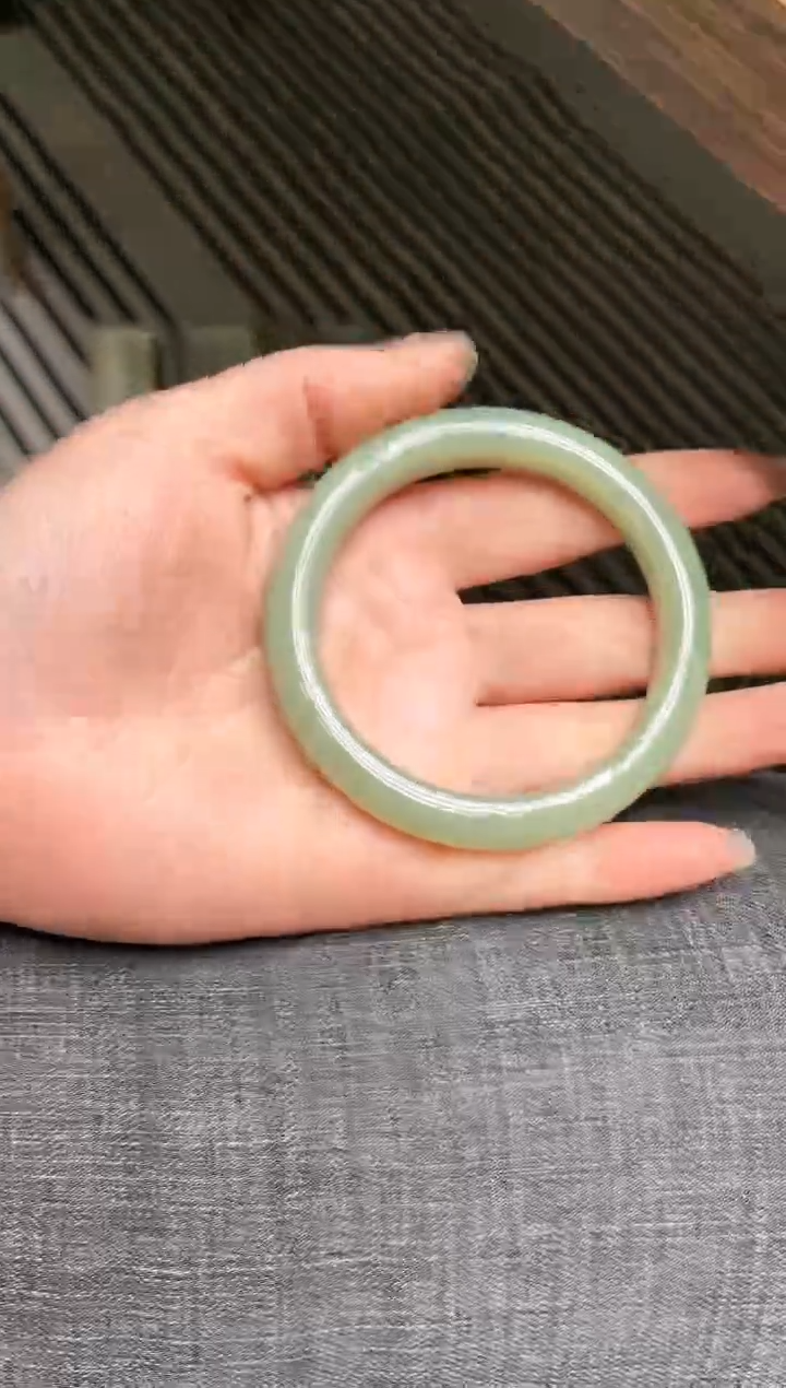 【闪购商品】和田玉手镯未镶嵌圈口60  P-3  瑕疵
