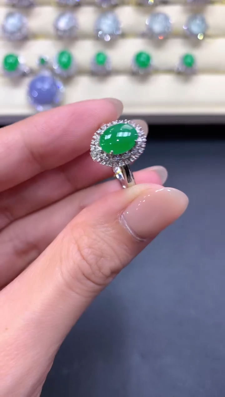 【闪购商品】翡翠戒指18K金镶嵌a180