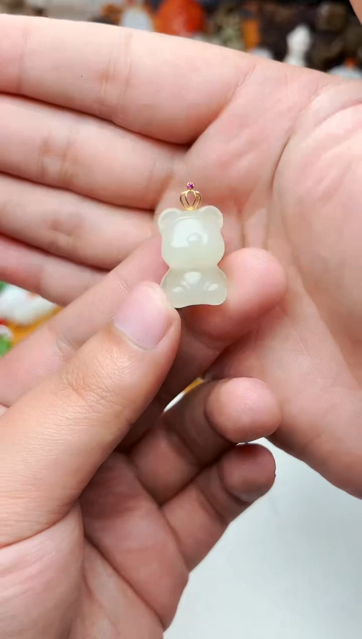 【闪购商品】和田玉颈饰18K金镶嵌小熊01