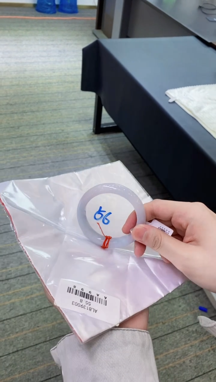 【闪购商品】翡翠手镯未镶嵌              