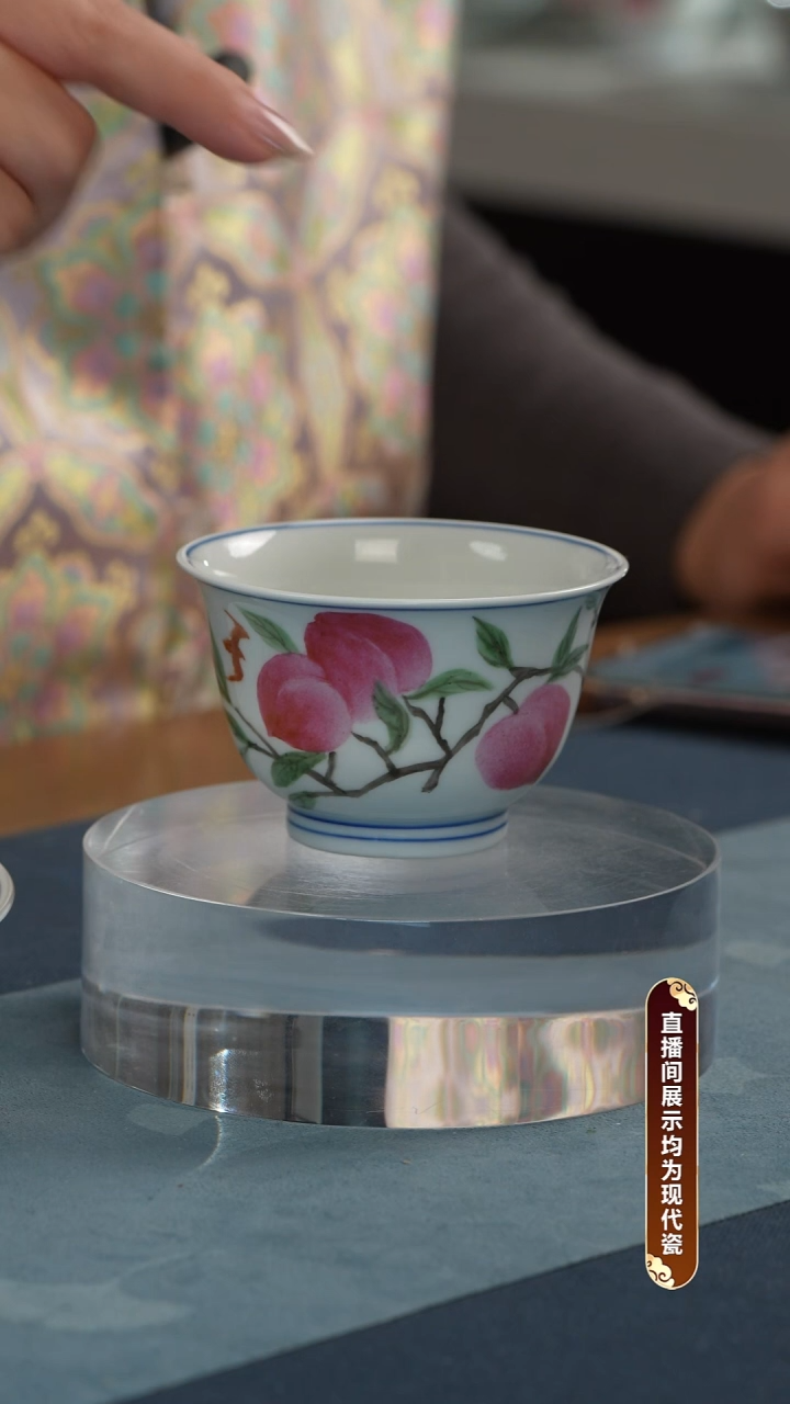 杯子瓷徐传贵【寿桃】纯手绘证书锦盒