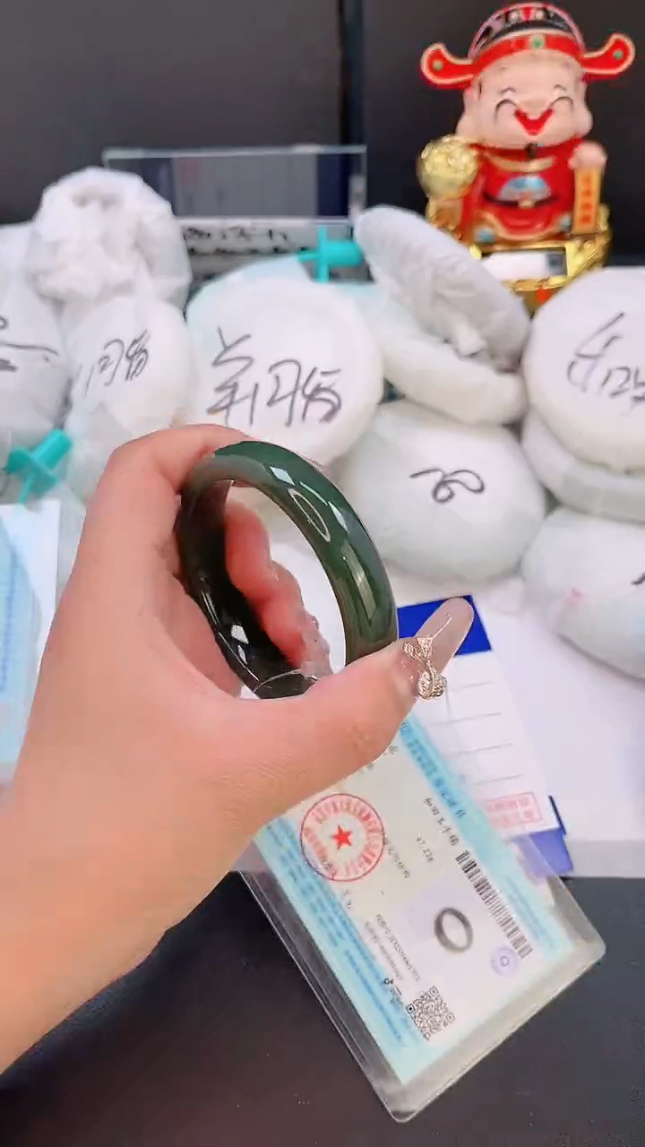 未镶嵌手镯和田玉30T51-54