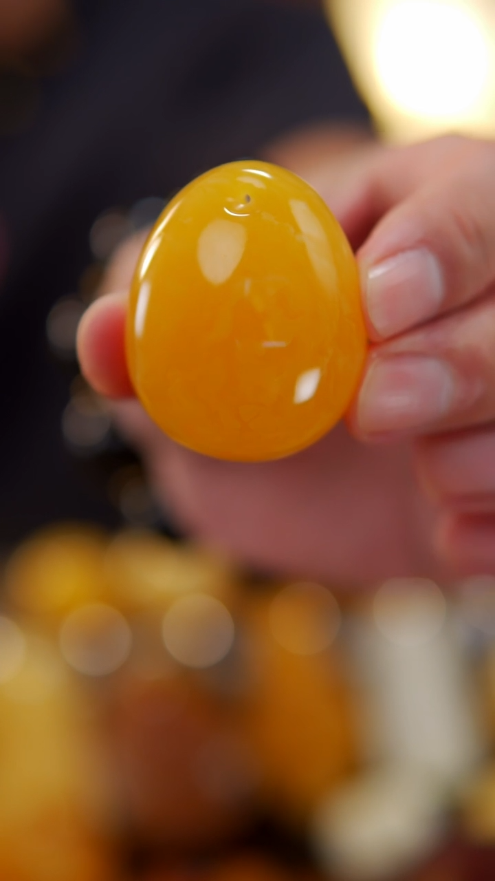 【闪购商品】蜜蜡颈饰未镶嵌焦皮料蛋面水滴19.76