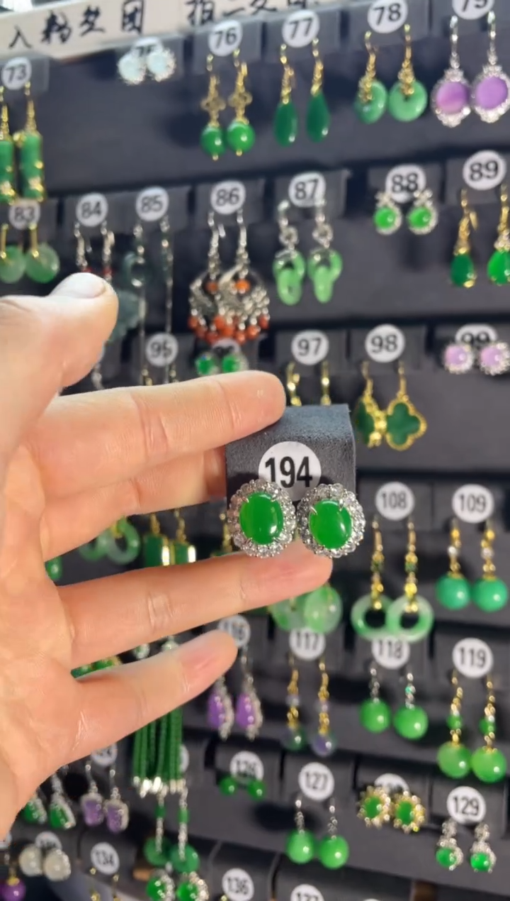 【闪购商品】翡翠颈饰银S925镶嵌194...