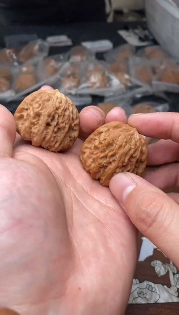 【闪购商品】文玩核桃把件G98号39尺凹底