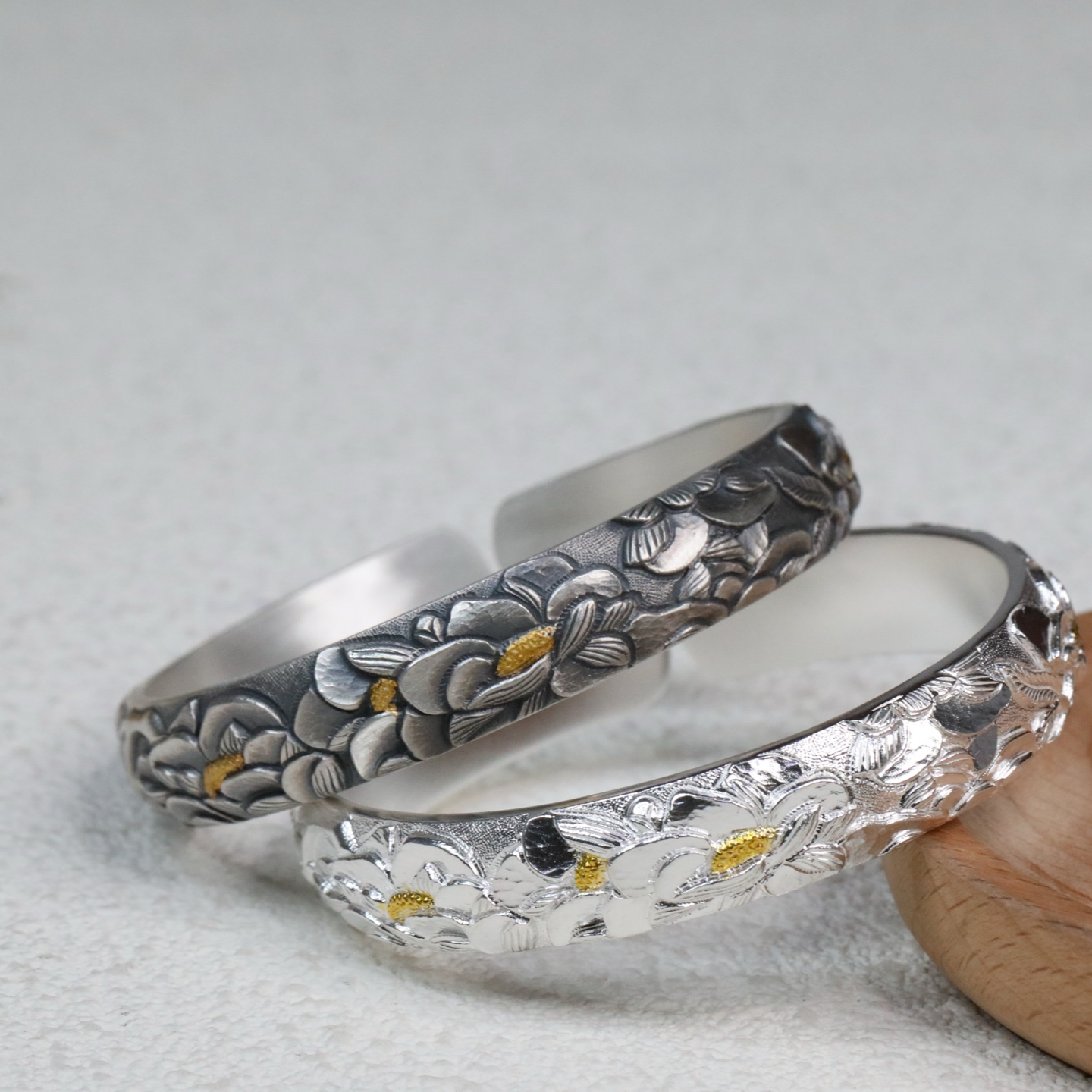 足银手镯 手工錾刻浮雕足银999民族风繁花似锦手镯